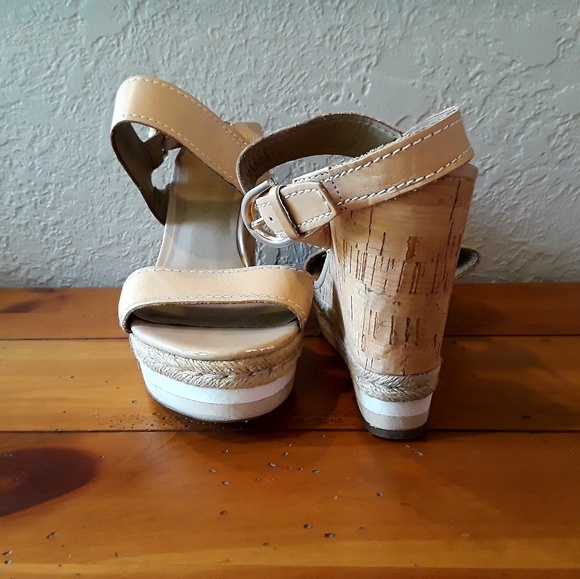 Franco Sarto Wedge - Picture 3 of 4